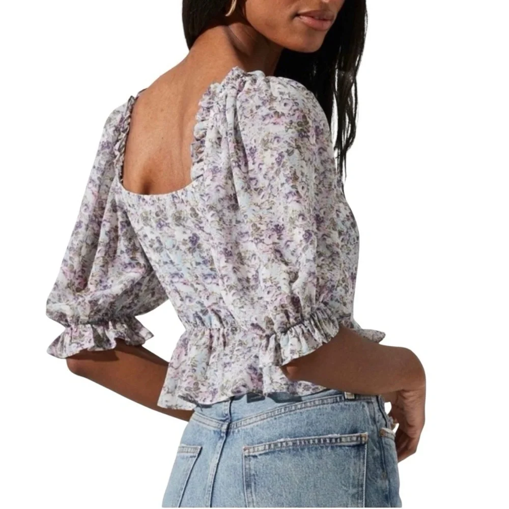 ASTR The Label Blue Purple Floral Ditsy Top Size Medium